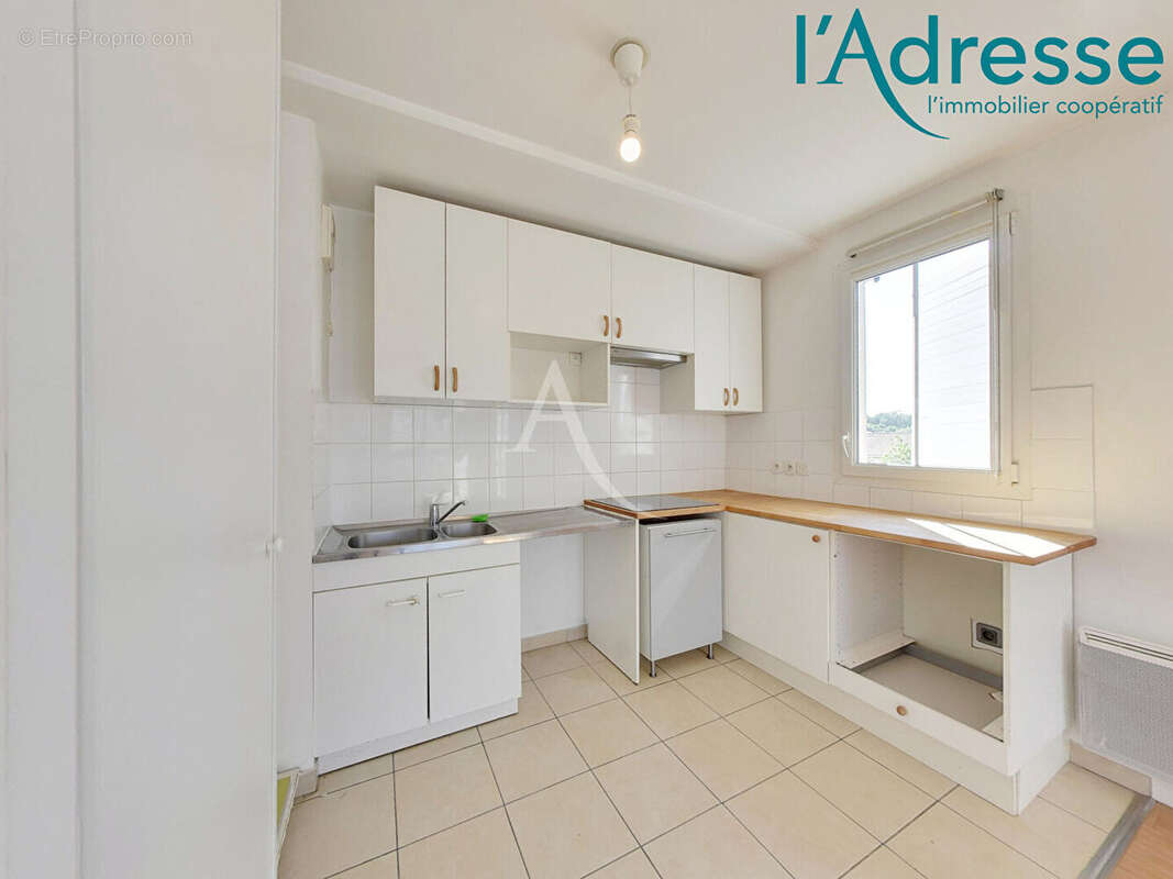 Appartement Emerainville 3 pièces+ 2 places de parking + 1 cave - photo 4