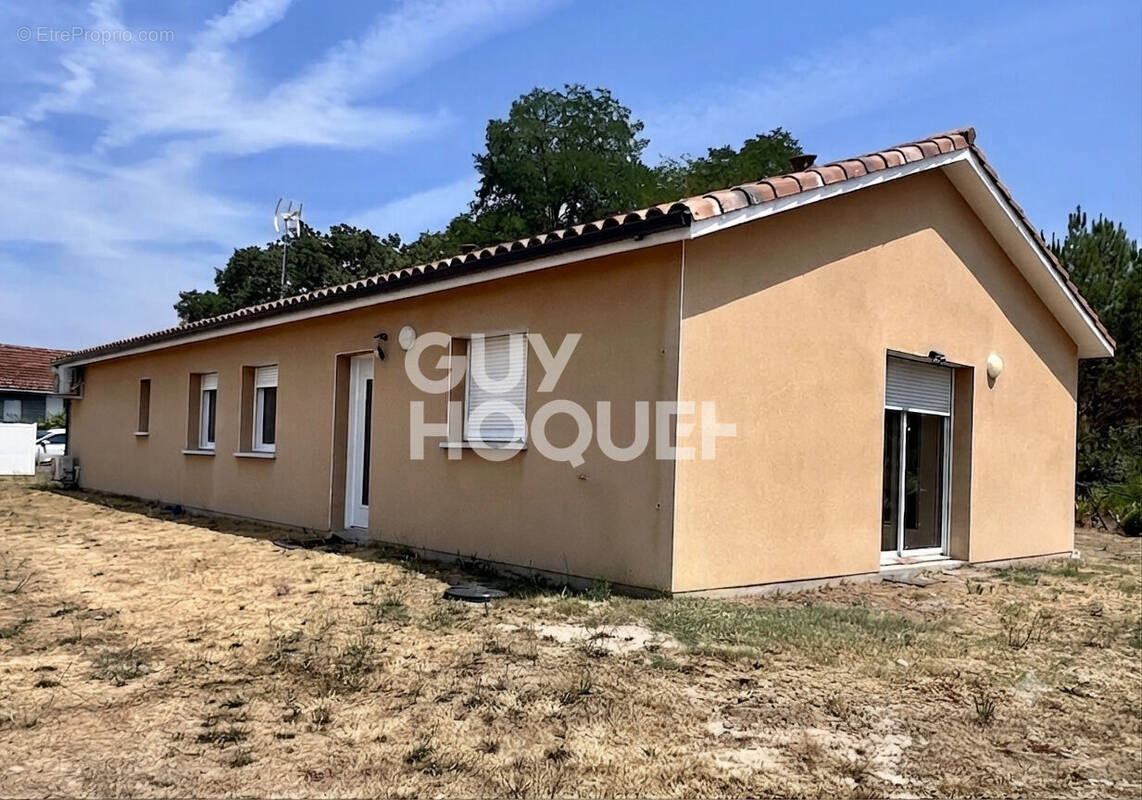 Maison à LALUQUE