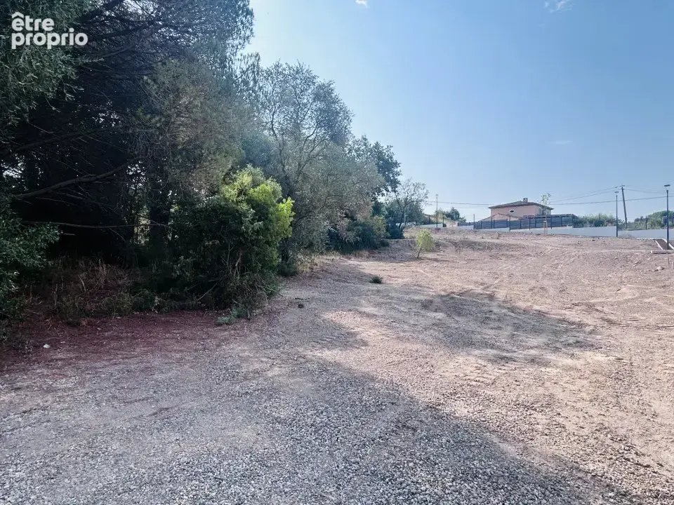 Terrain 751 m² à Roquebrune-Sur-Argens  - photo 3