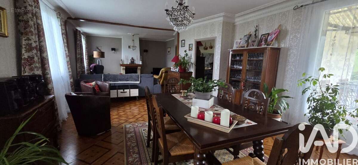 Maison 232 m² à Montredon  - photo 5