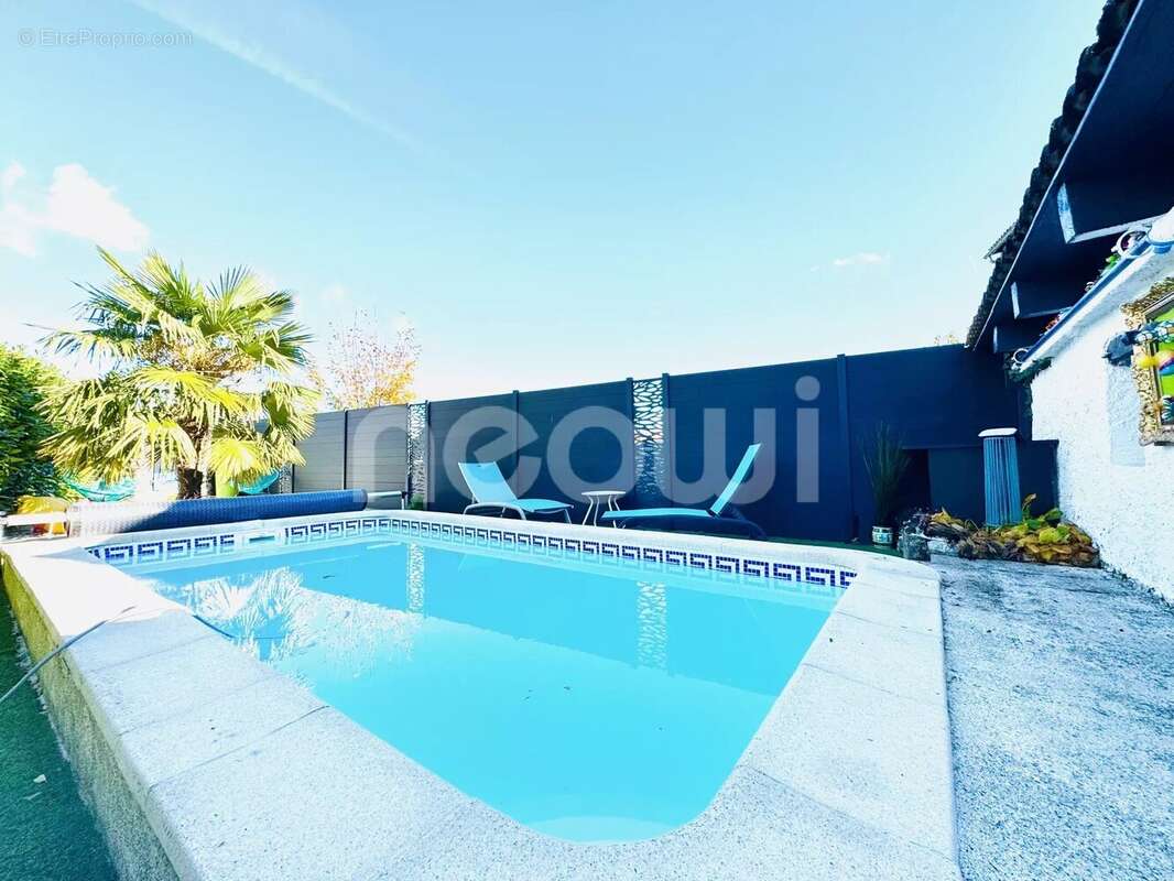 Maison à CHATEAUGAY