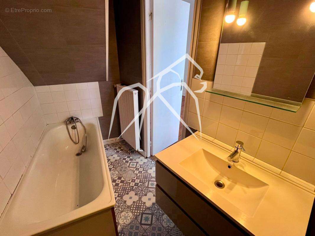 Maison mitoyenne avec 3 chambres, jardin et cave  83 m²  LE-PETIT-QUEVILLY - photo 8