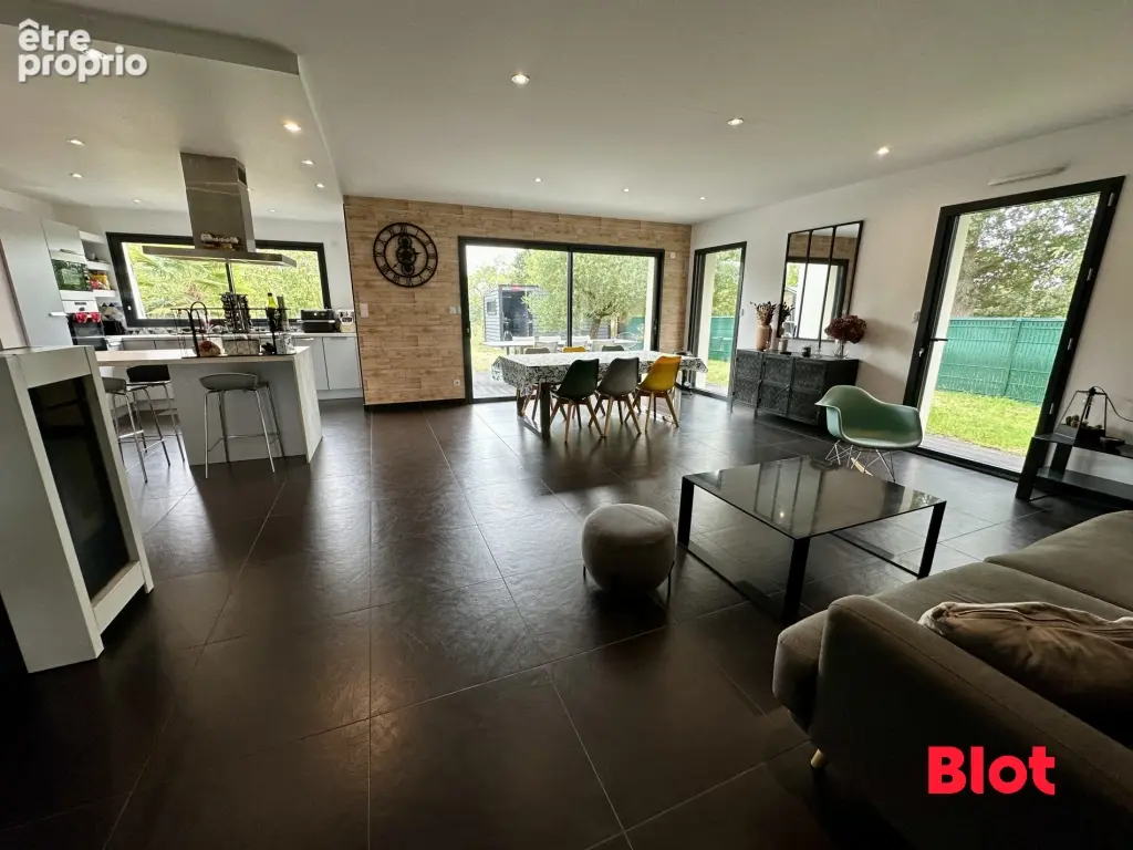 Maison 6 pièces 151 m² à vendre à Montfort-Sur-Meu (35160) - photo 6