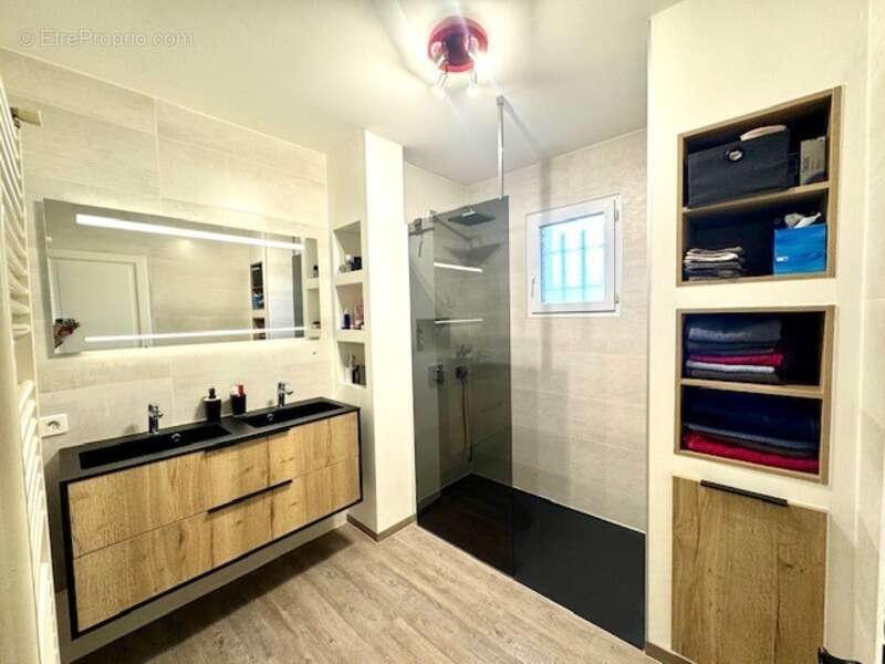 Maison à SAINT-CHRISTOL-LES-ALES