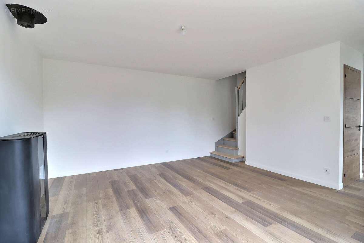 Maison à LIEU-SAINT-AMAND