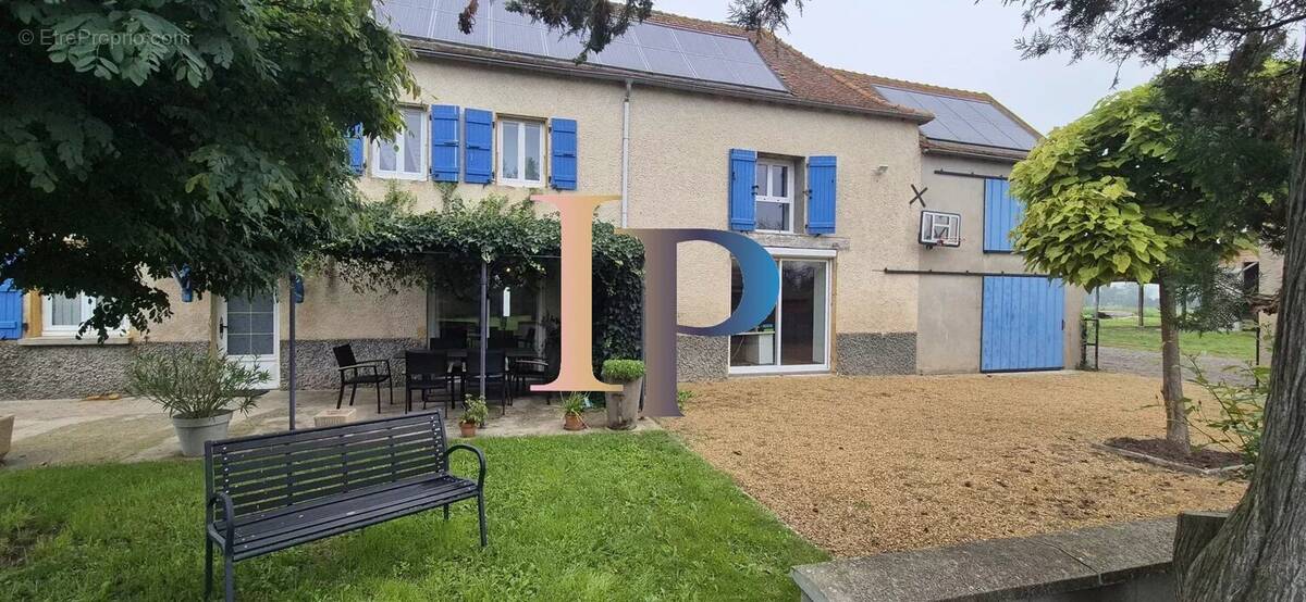Maison à ARTAIX