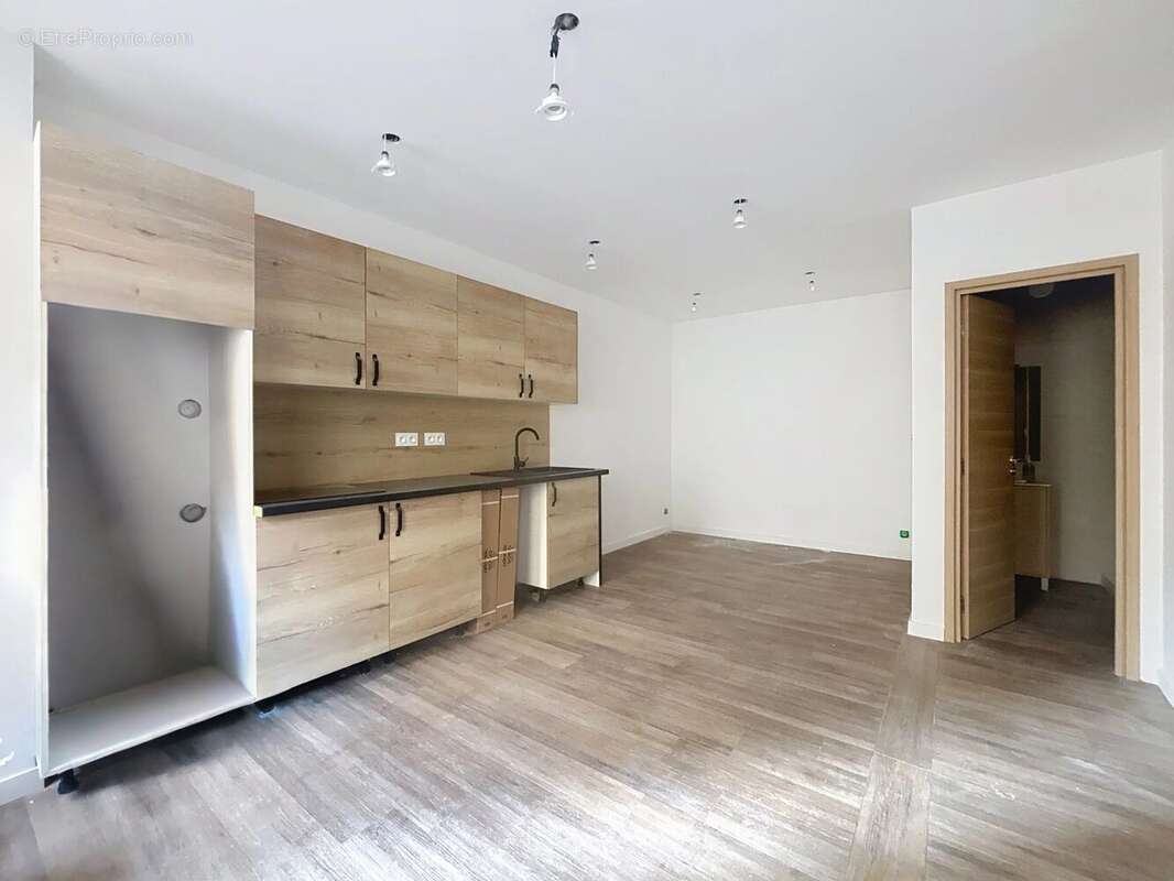 Appartement à SAINT-ETIENNE-DE-TINEE
