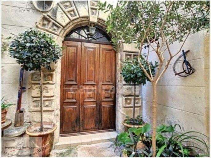 Maison à BAGNOLS-SUR-CEZE