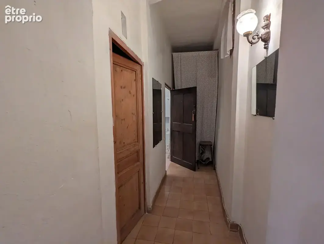 AUPS, charmant appartement situé au premier étage avec remise. - photo 10