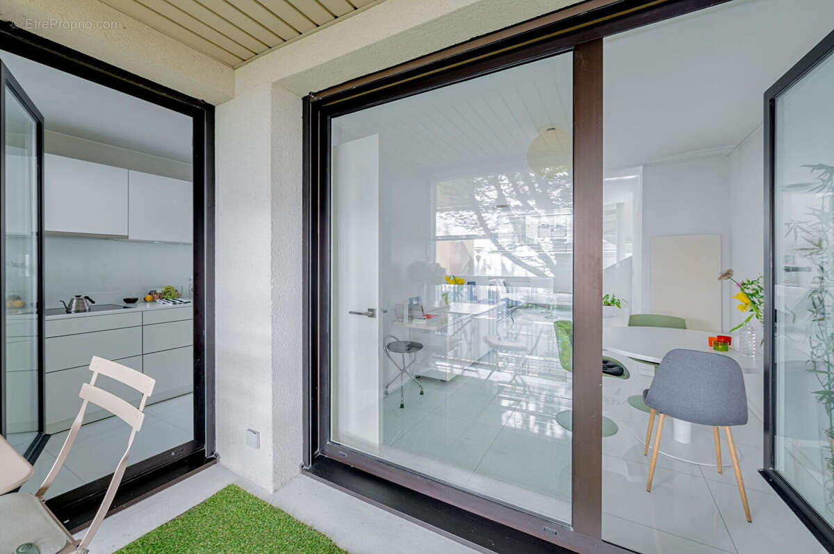 Quartier saint Fargeau - 4 PIECES  ET LOGGIA 5m2. Entre loft et maison contemporaine - photo 18