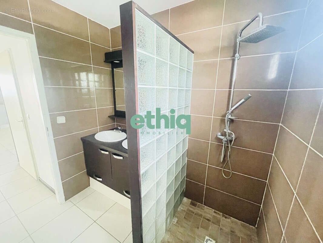 Appartement à LE GOSIER