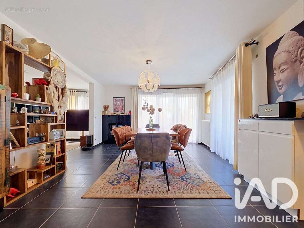 Appartement 93 m² à Saint-Julien-En-Genevois  - photo 7