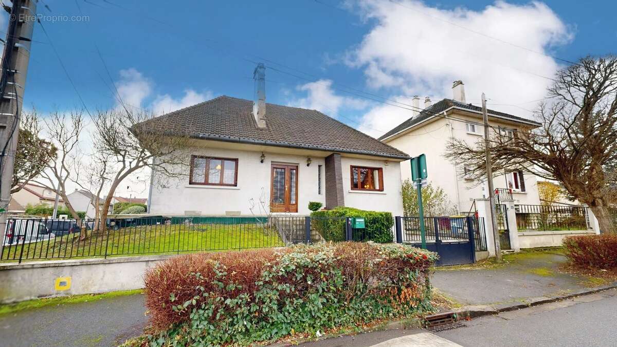 Maison à CHELLES