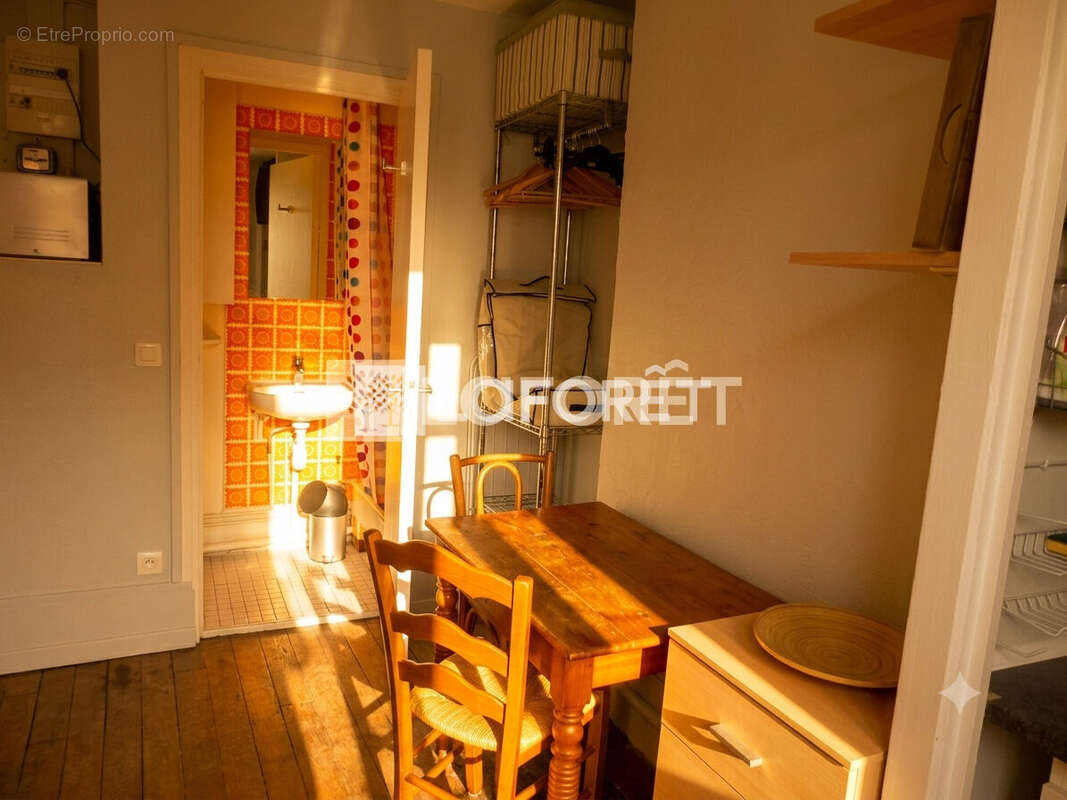 Appartement à PARIS-14E