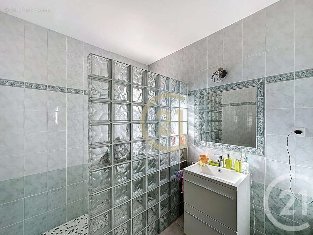 Maison à CASTILLON-DU-GARD