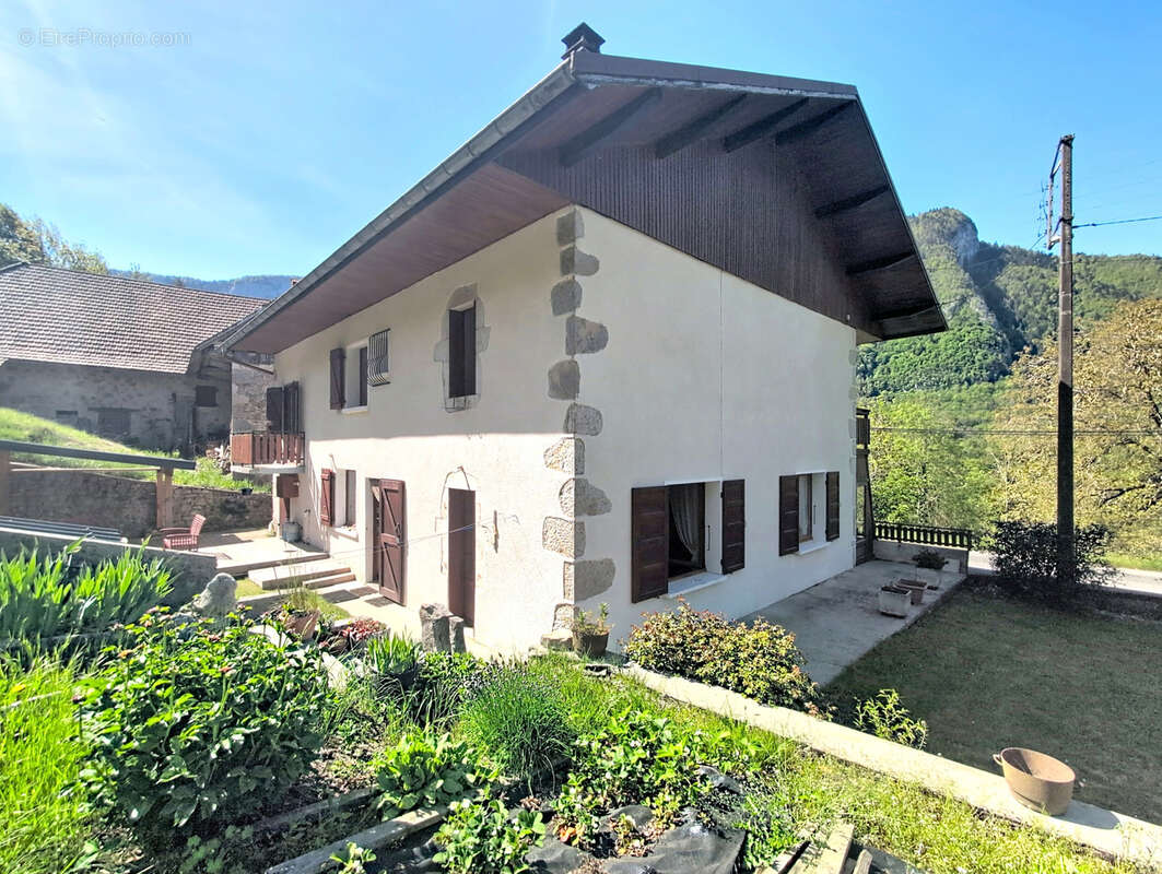 Maison à ALLEVES