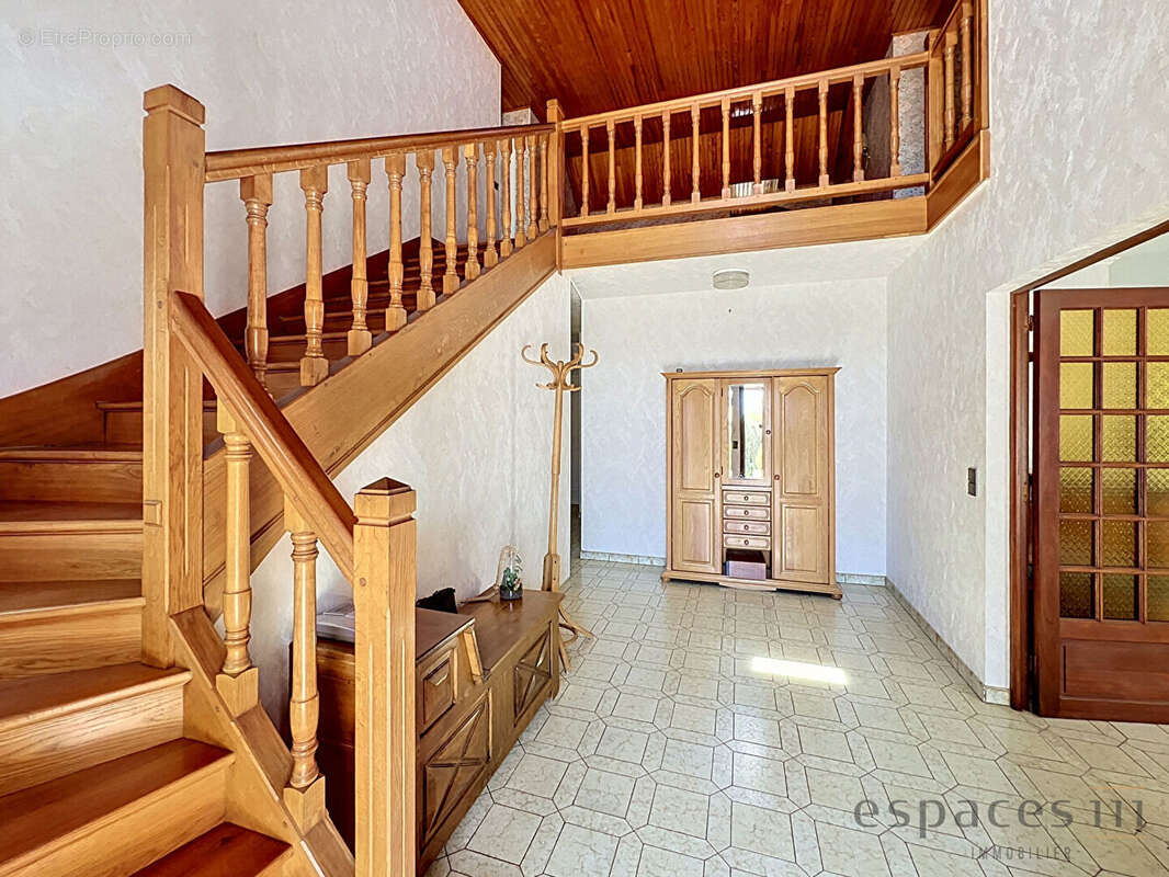 Maison à MAGNY-LES-HAMEAUX