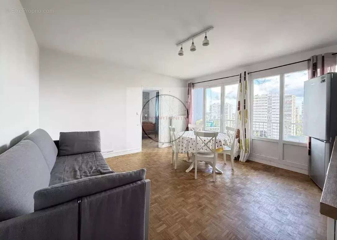 Appartement à FONTENAY-SOUS-BOIS