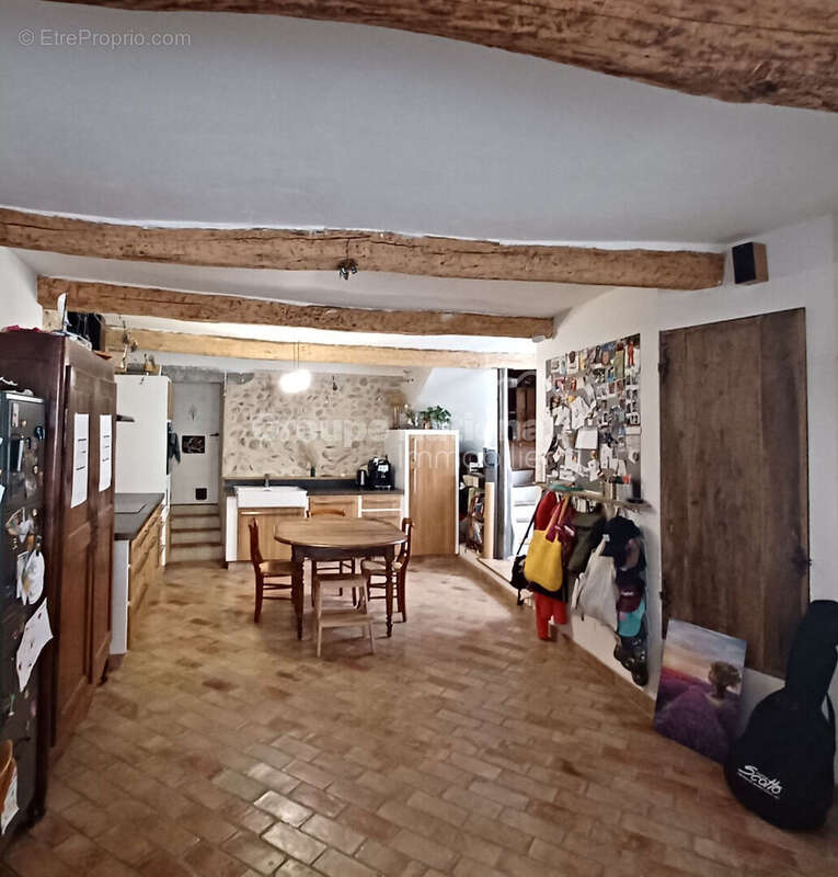 Maison à VALENSOLE