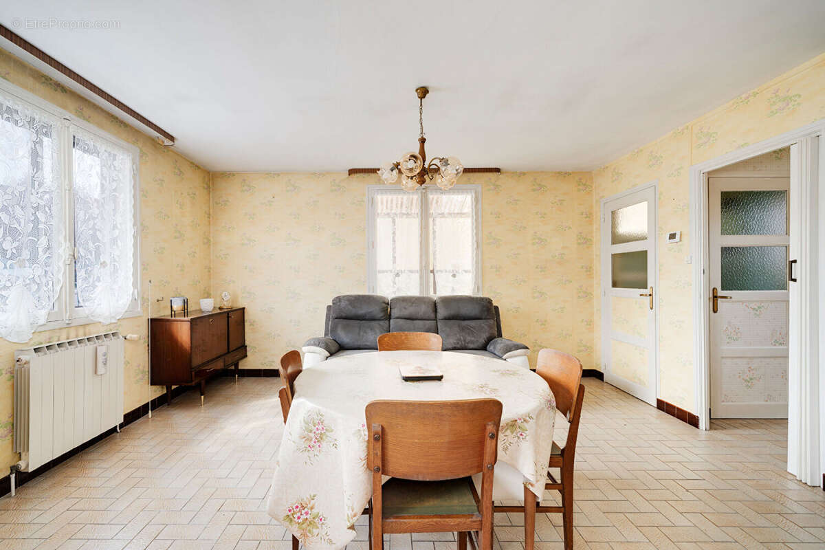 Maison à NEUVES-MAISONS