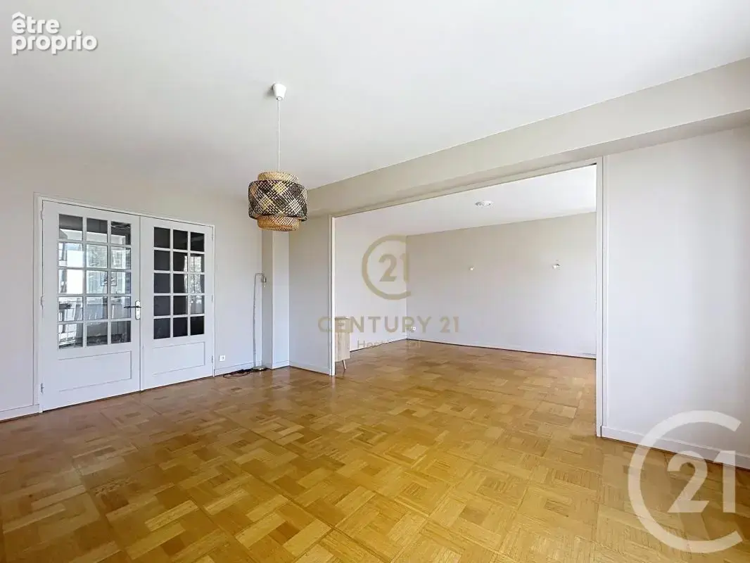 Appartement 4 pièces 99 m² à vendre à Lyon-8e (69008) - photo 3