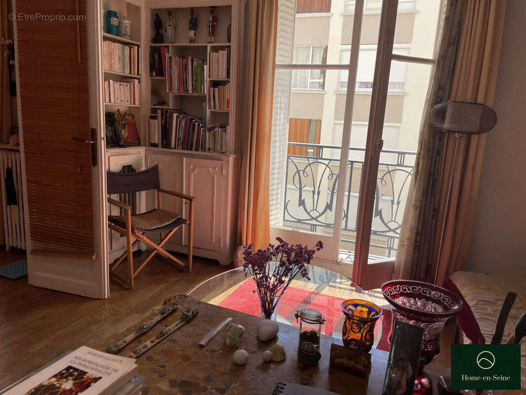 Appartement à PARIS-17E