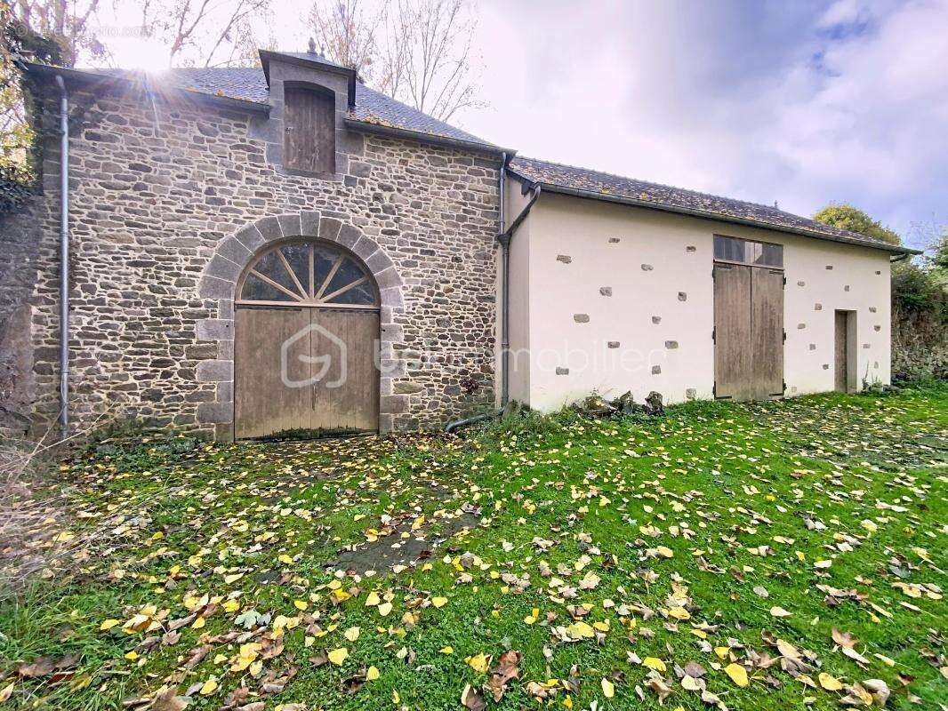 Maison à PLOUER-SUR-RANCE