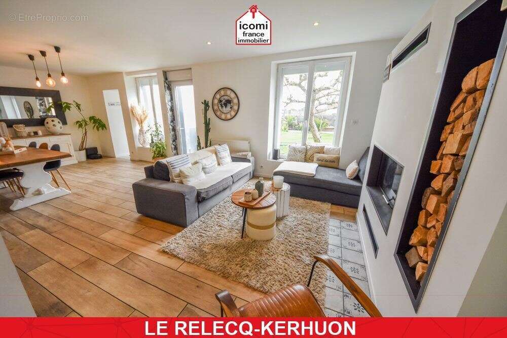 Maison à LE RELECQ-KERHUON