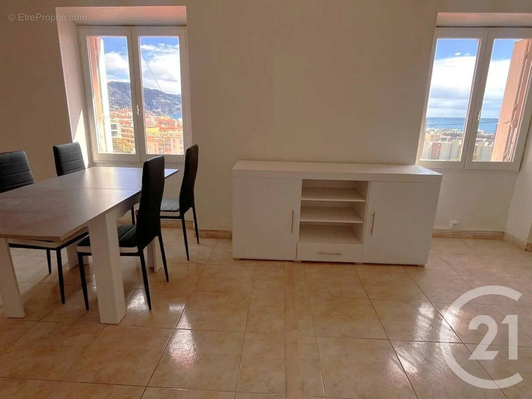 Appartement à ROQUEBRUNE-CAP-MARTIN