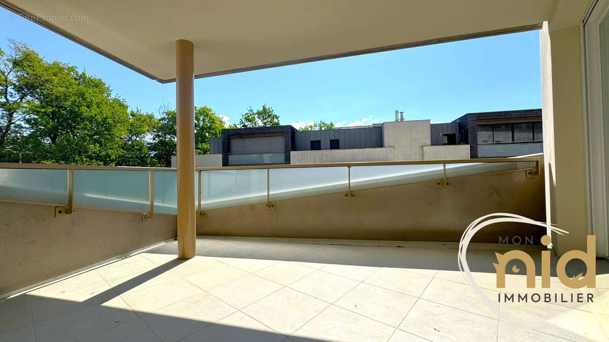 Appartement à MEYLAN