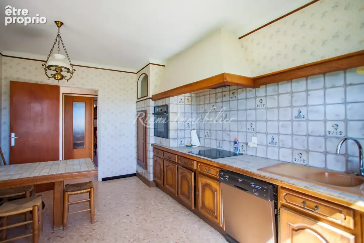 Maison 6 pièces 136 m² à vendre à Cabrieres-D'avignon (84220) - photo 9
