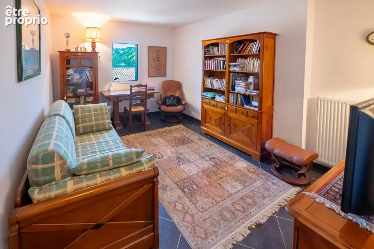 Maison 225 m² à Saint-Julien-Du-Verdon  - photo 8