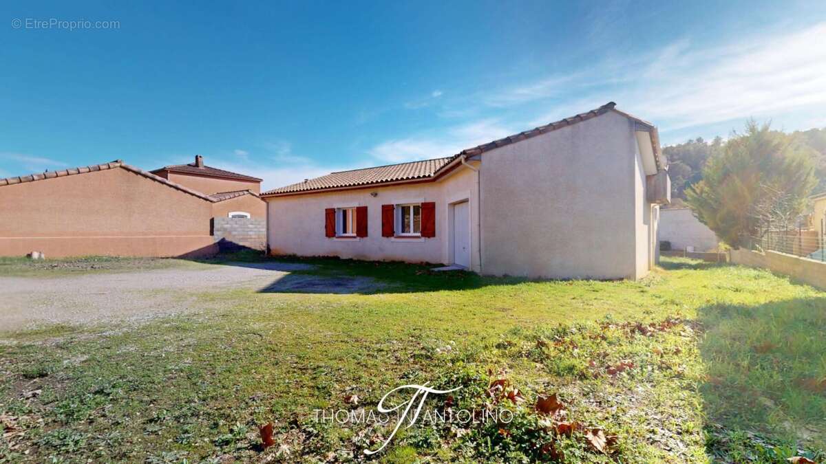 En exclusivite - maison 4 faces - 4 chambres - bureau - garage - photo 11