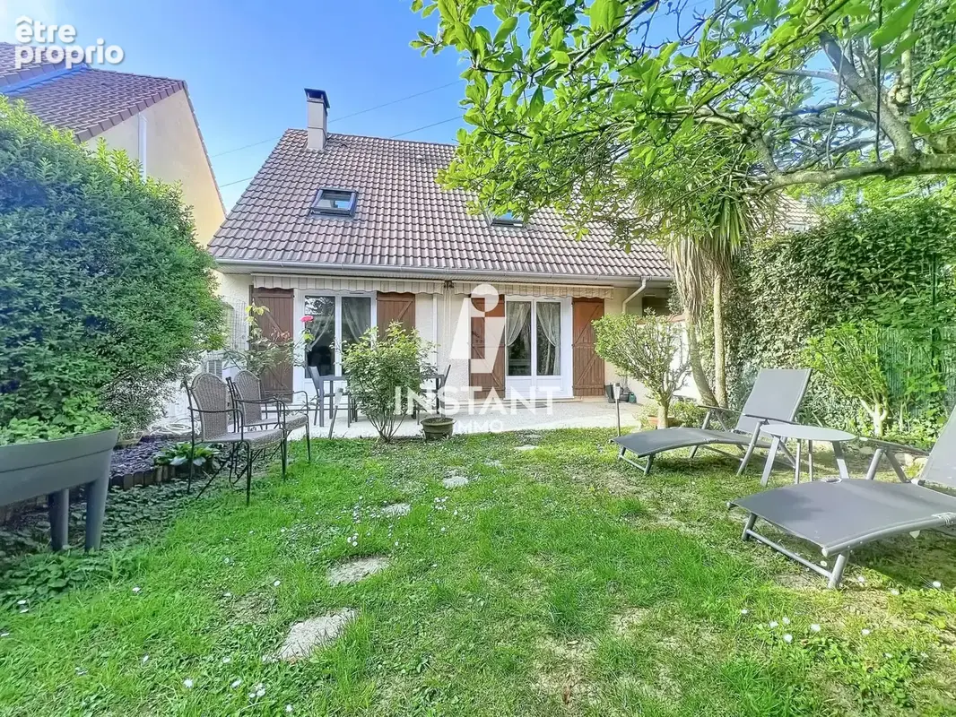 Maison à THIAIS