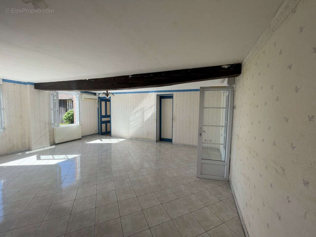 Maison à LA BAZOCHE-GOUET