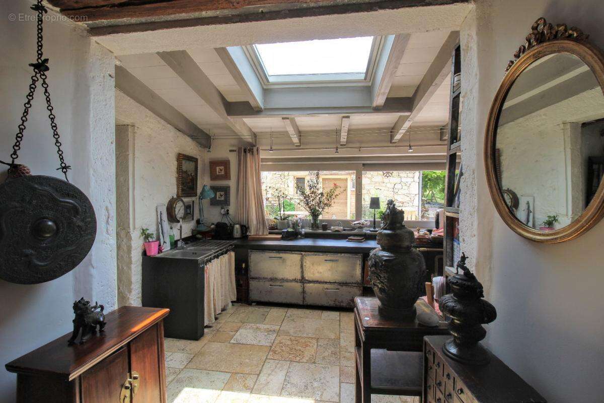 Maison à CASTELNAU-MONTRATIER