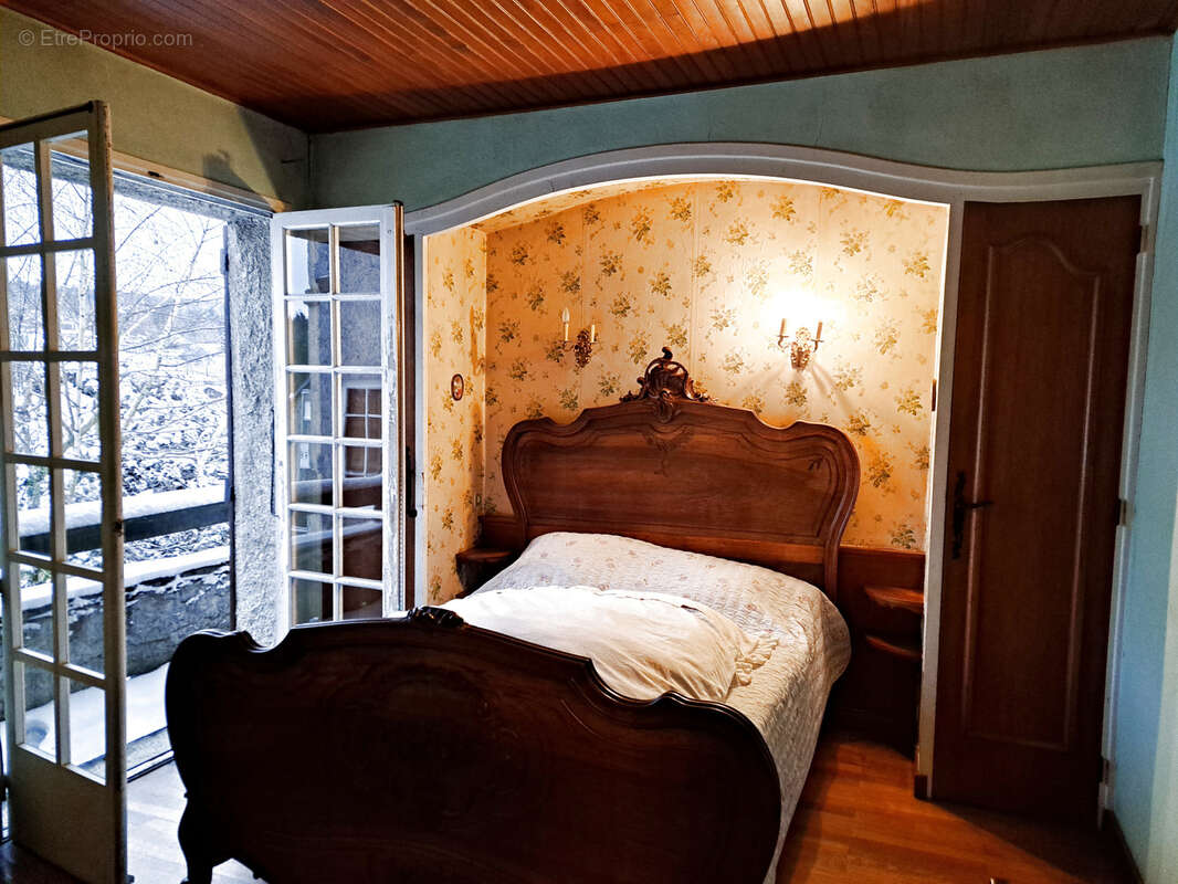 Maison à LE CHAMBON-SUR-LIGNON