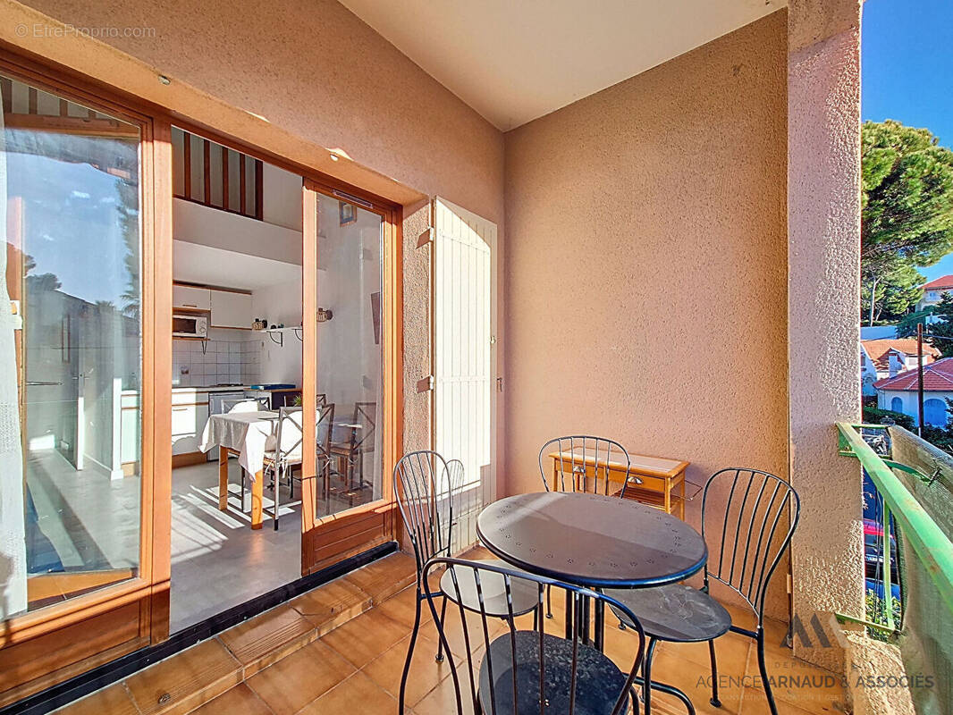 Appartement à SAINT-CYR-SUR-MER