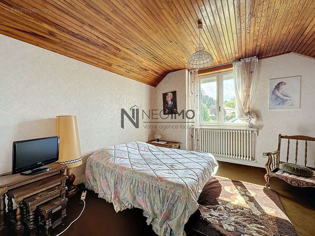 Maison à NEUFCHATEAU