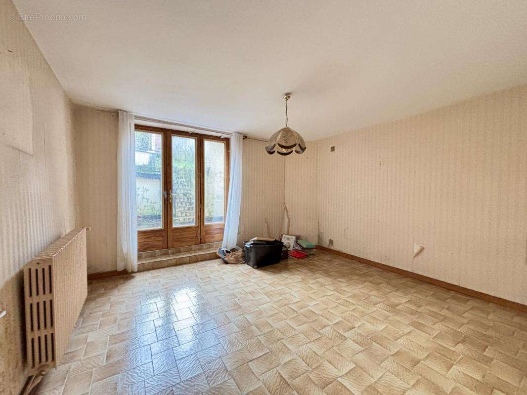Maison à RUFFEC