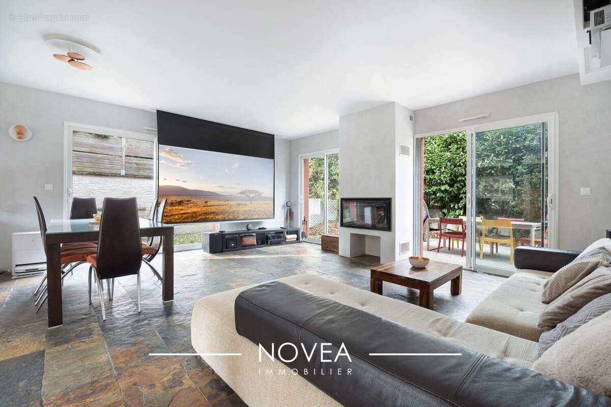 Maison à FRANCHEVILLE