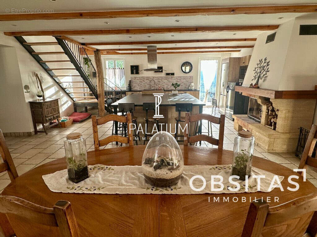 Appartement à SAINT-MICHEL-L'OBSERVATOIRE