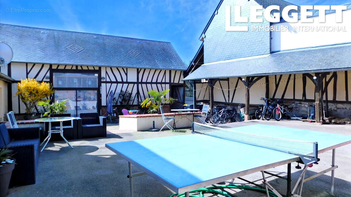 Grande propriété avec gîte indépendant et piscine couverte chauffée par pompe à chaleur - photo 2