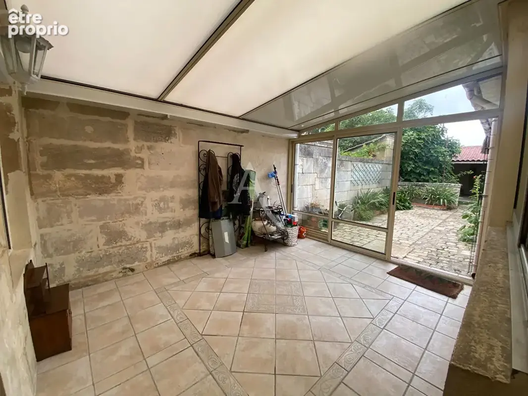 Maison de ville à étage avec jardins et dépendances - photo 3