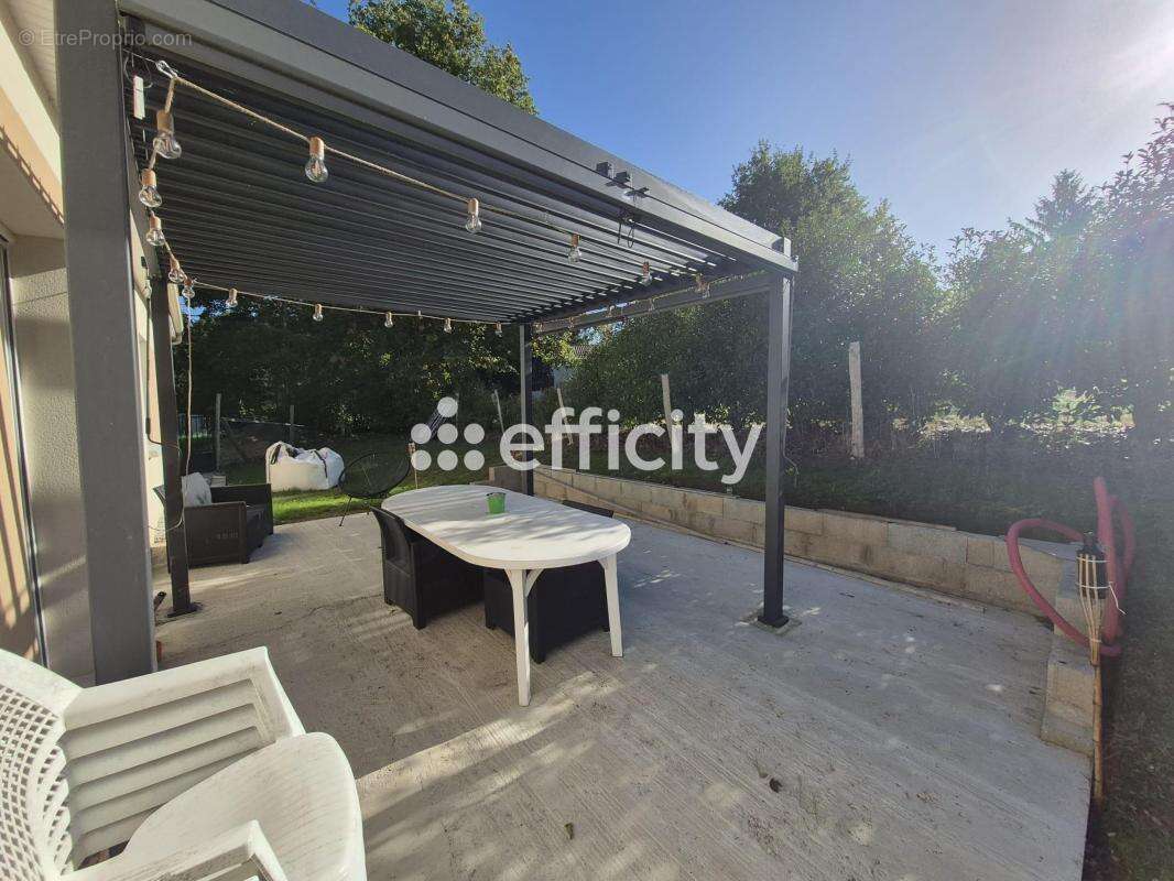 Maison à SAINT-JUNIEN