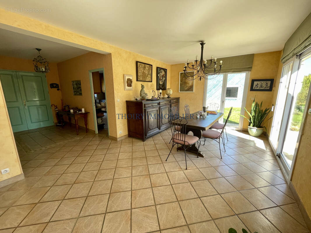 Maison à MONTFORT-L&#039;AMAURY