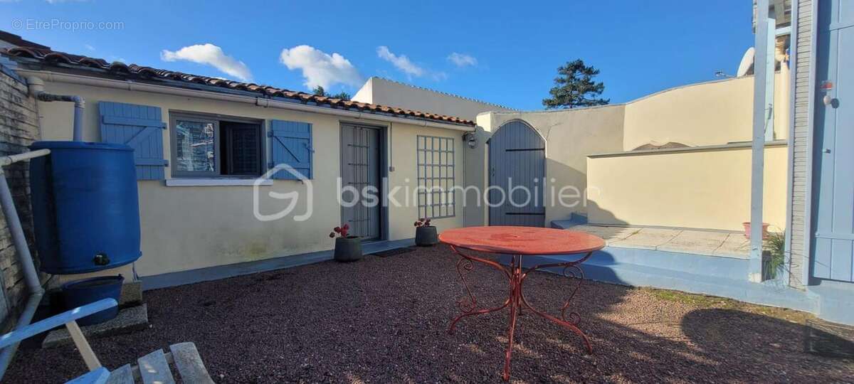 Maison à LES MATHES