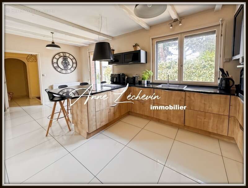 Maison à PROVIN
