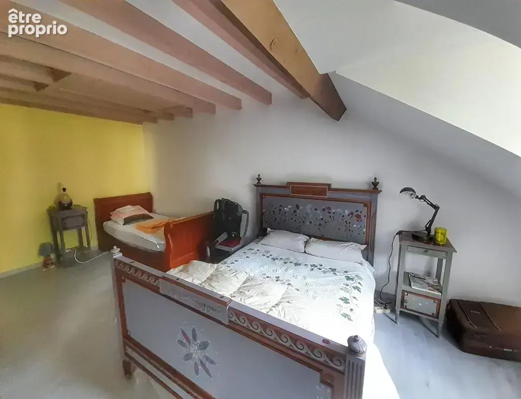 Maison entièrement rénovée avec jardin, alliant cachet et rentabilité locative - photo 15