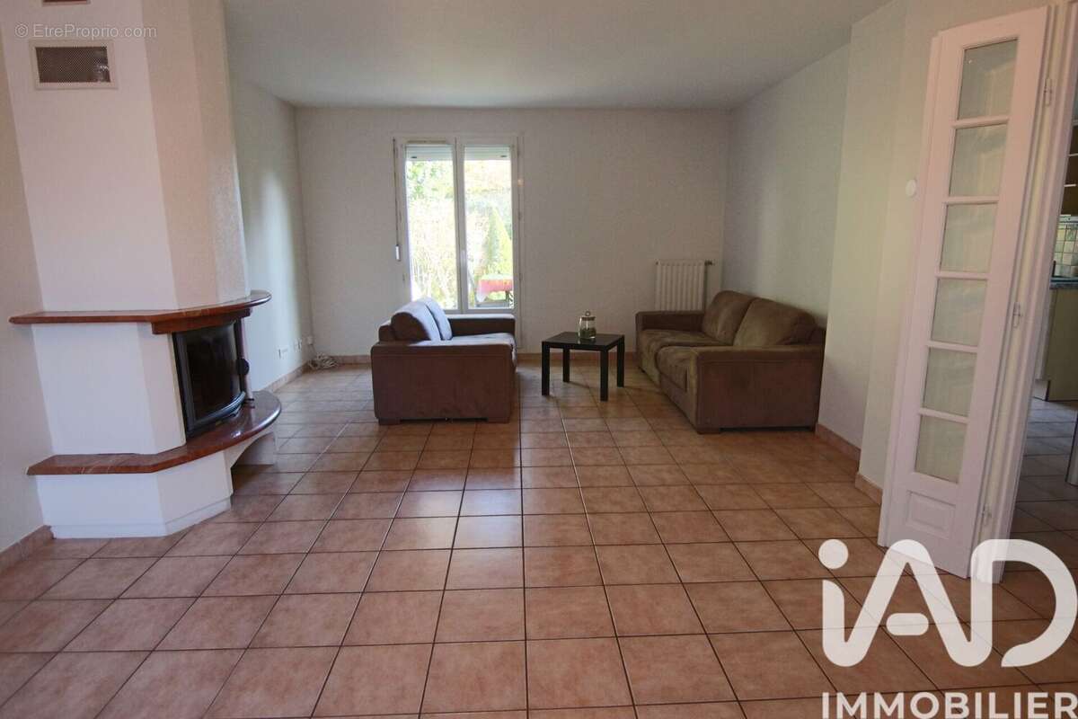 Photo 4 - Maison à SAVIGNY-LE-TEMPLE